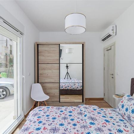 Petrovic Apartmani Tivat Exterior photo