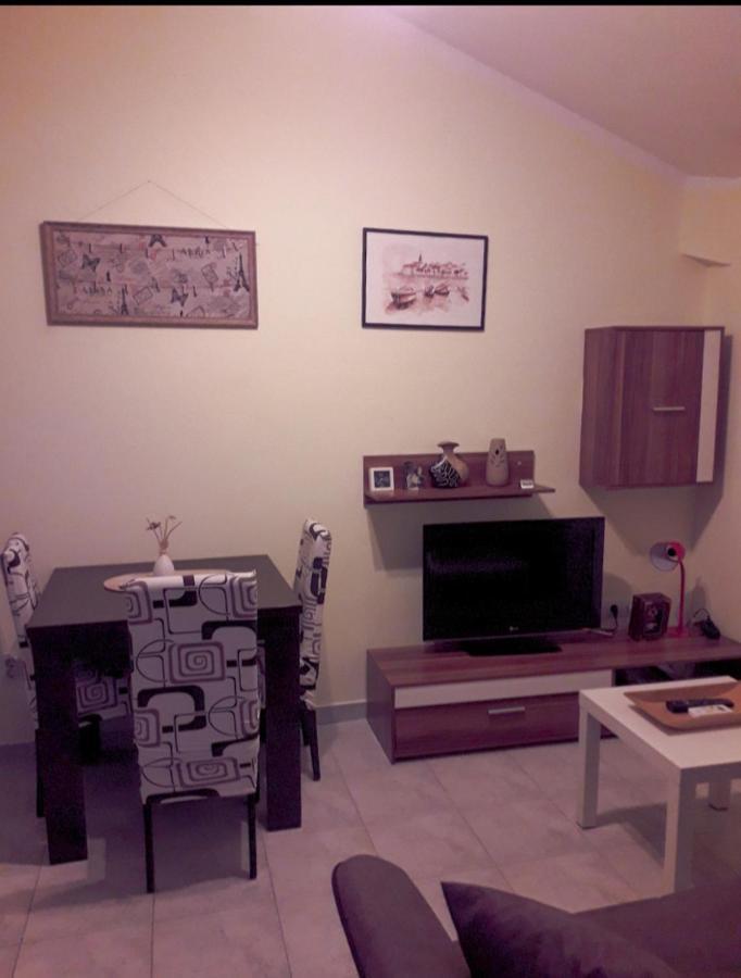 Petrovic Apartmani Tivat Exterior photo