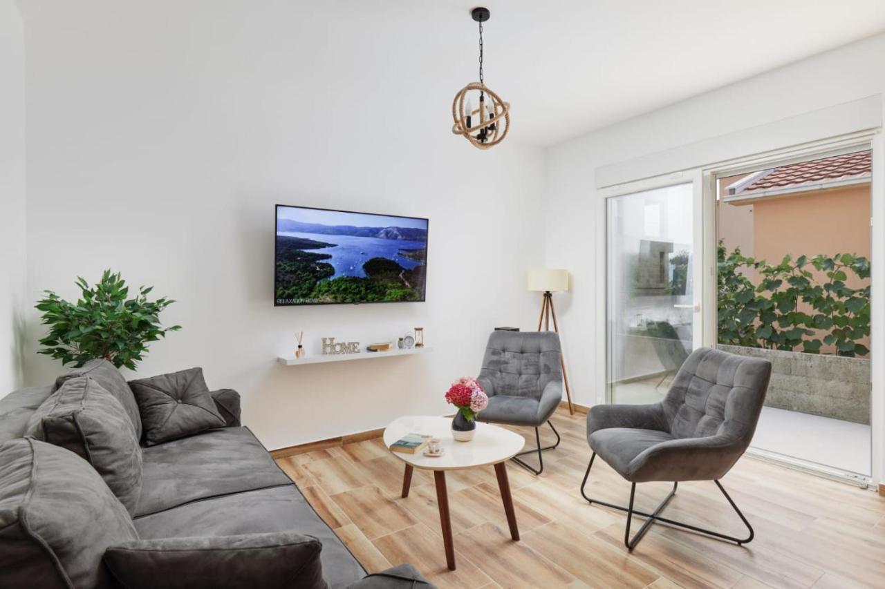 Petrovic Apartmani Tivat Exterior photo