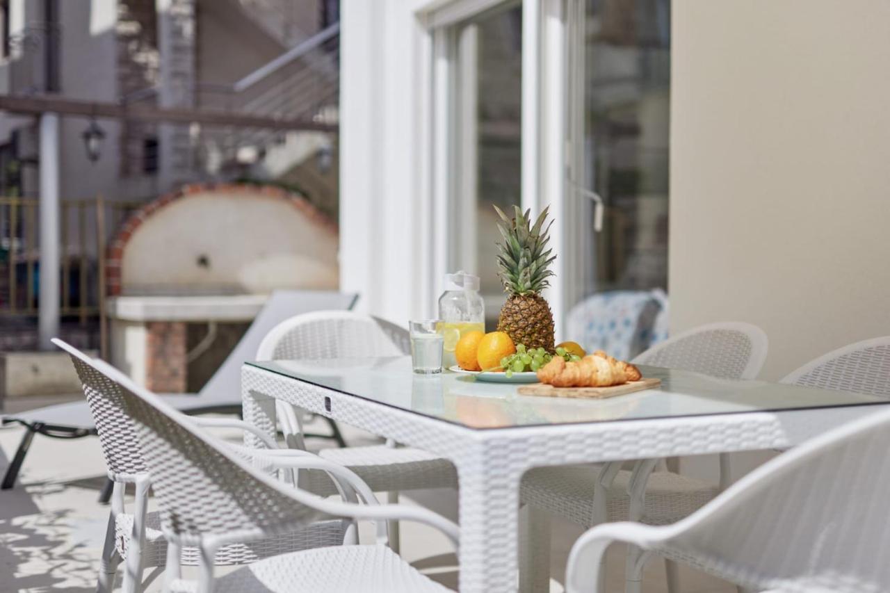 Petrovic Apartmani Tivat Exterior photo