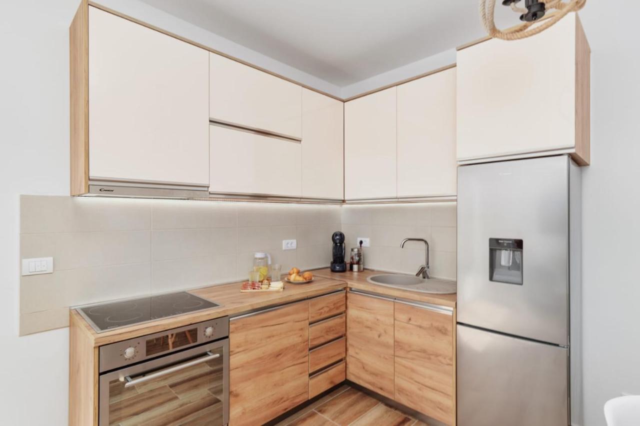 Petrovic Apartmani Tivat Exterior photo